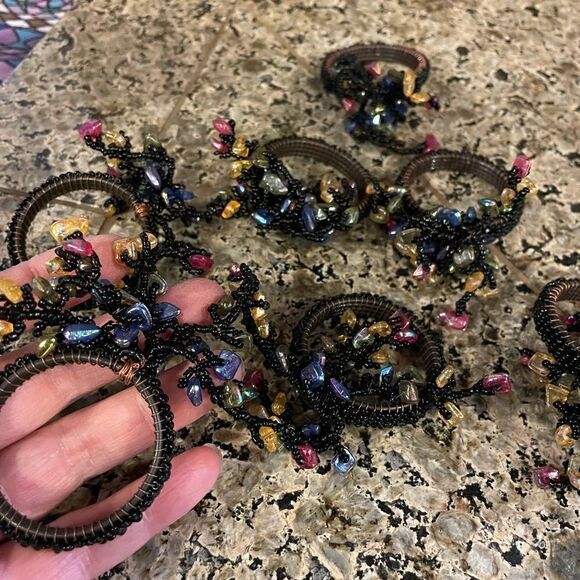 7 Beaded Jeweled Rock Napkin Rings - Picture 5 of 14